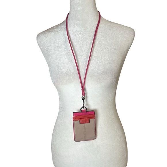 COACH Pink ID Lanyard Credit Card Holder Keychain Going Out Wallet Leather Women - Picture 7 of 8